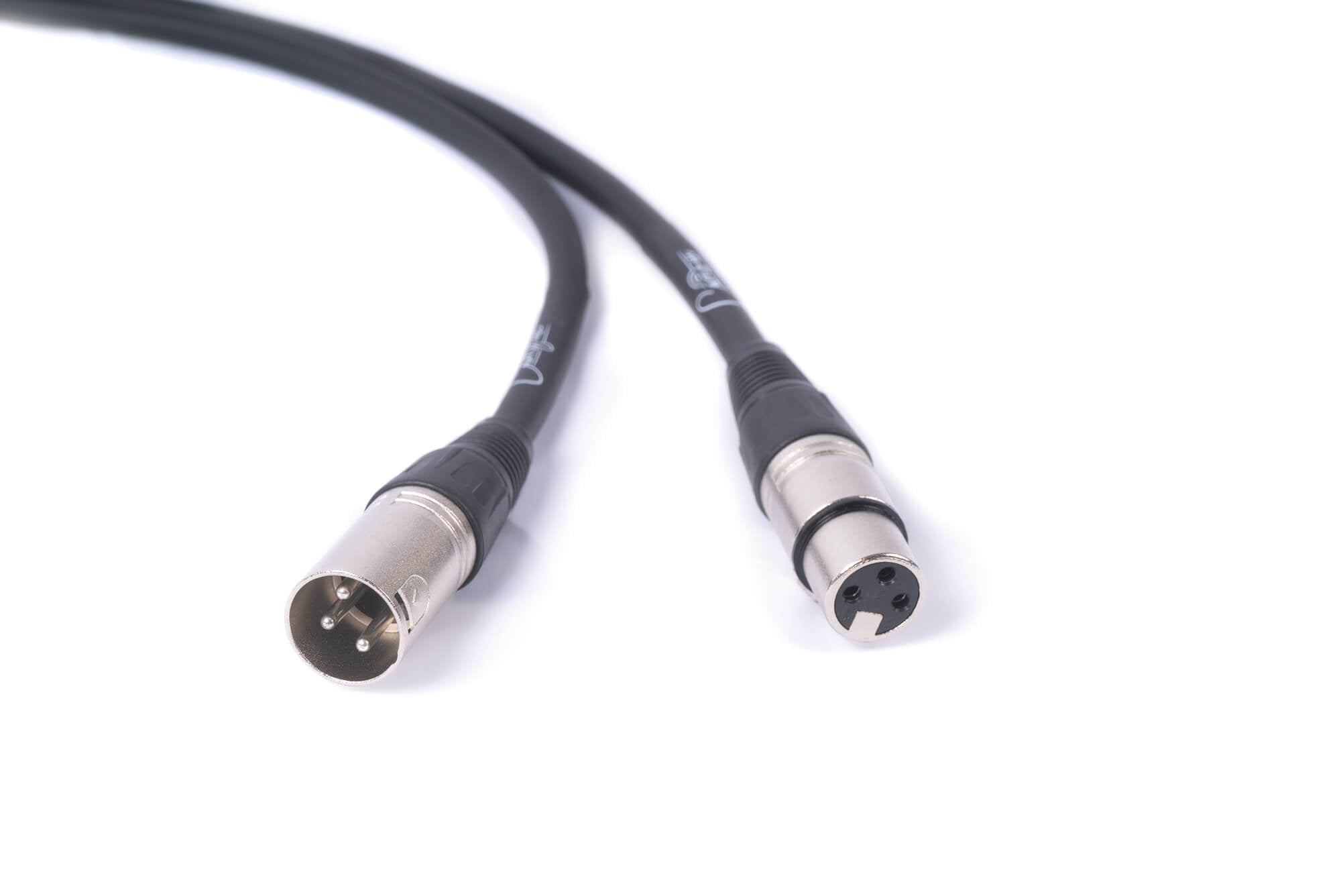 Carry-on Microphone Cable